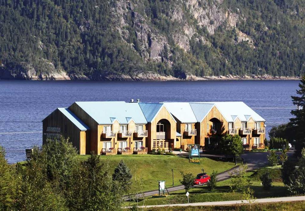 Battures Hotel Fjord Saguenay